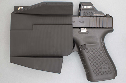 Samurai Holster                 Glock 17 with TLR-7 Light